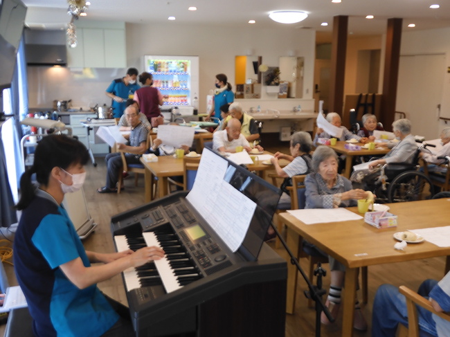 エレクトーンの演奏会を開催しました